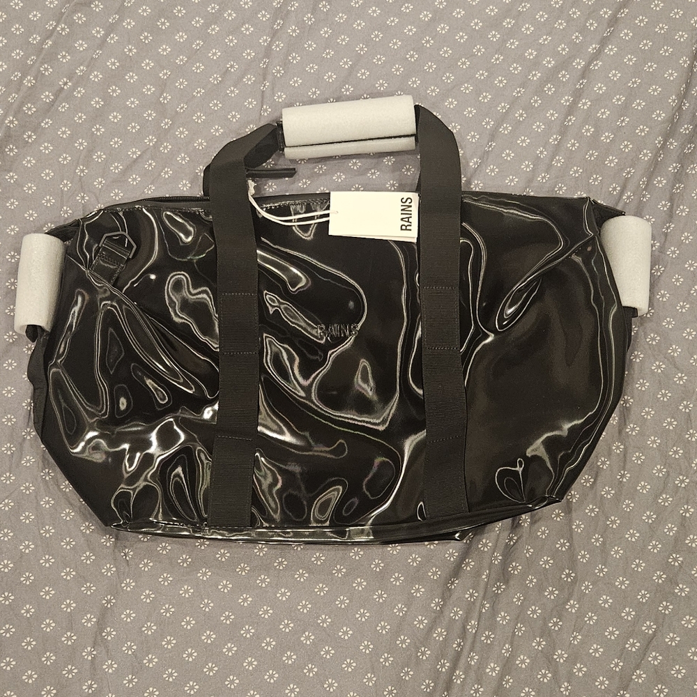 Hilo Weekend Bag Small - waterproof